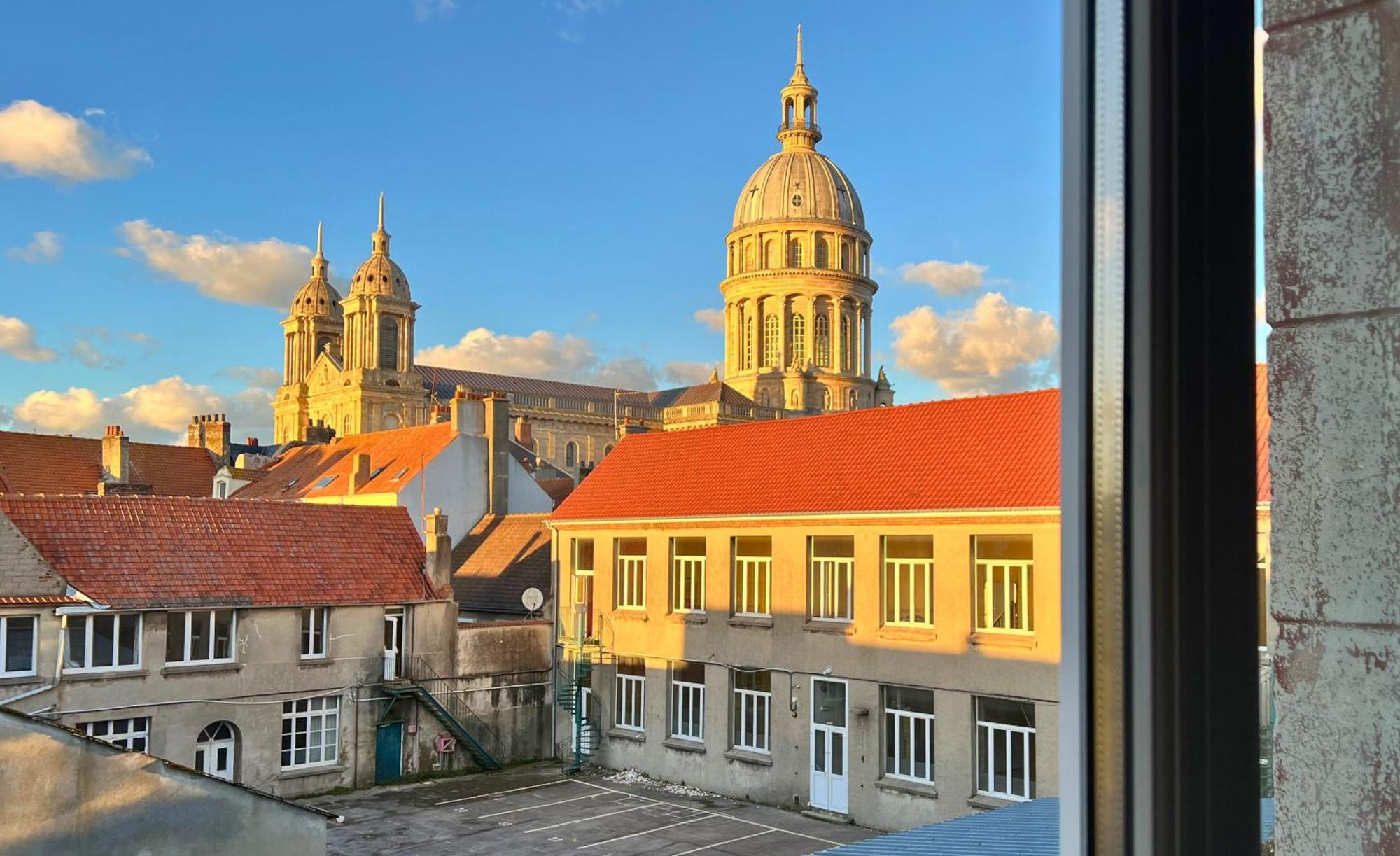 Le 28 - Residence De Standing En Vieille-Ville Avec Parking Boulogne-sur-Mer Luaran gambar