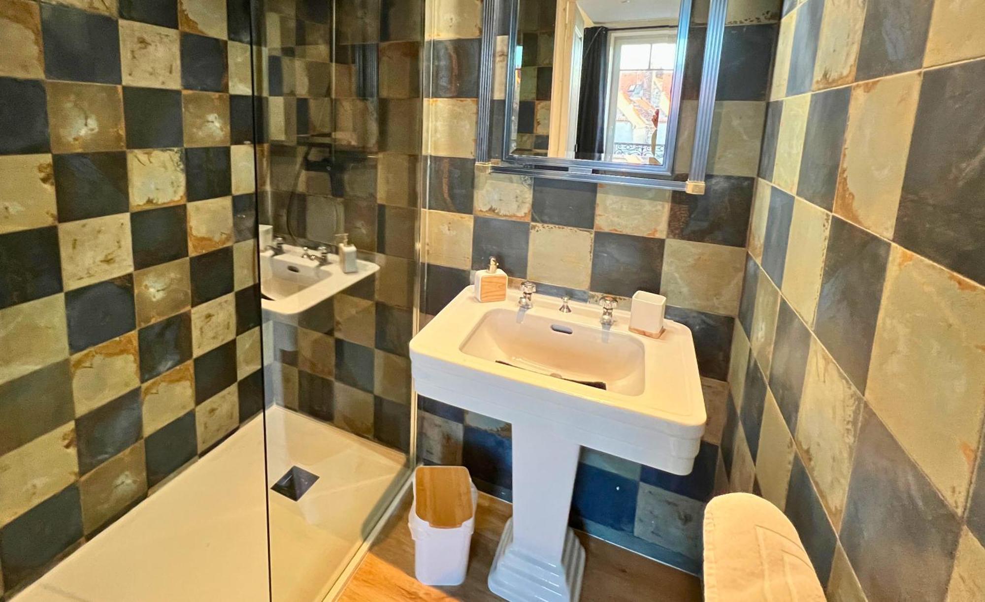 Le 28 - Residence De Standing En Vieille-Ville Avec Parking Boulogne-sur-Mer Luaran gambar
